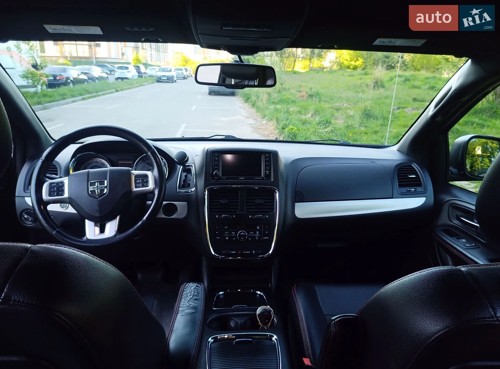 2017 Dodge Caravan - мініатюра 15