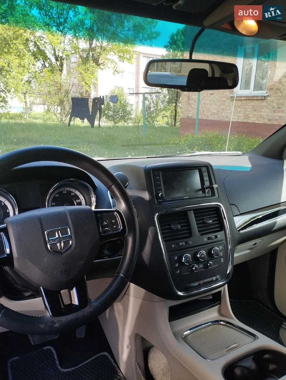 2017 Dodge Caravan - мініатюра 11
