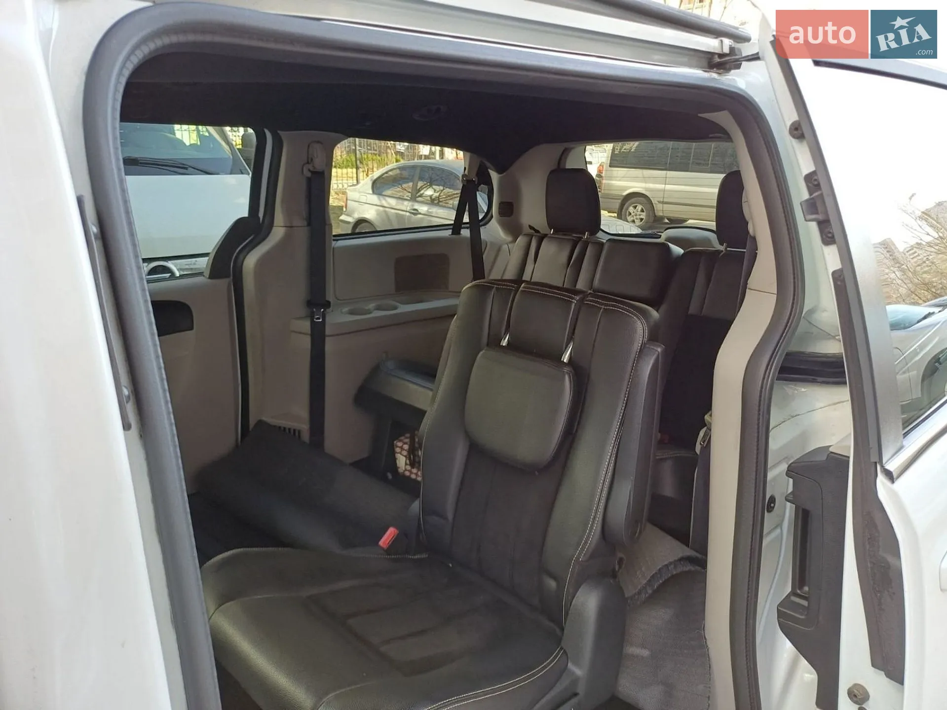 2017 Dodge Caravan - мініатюра 12