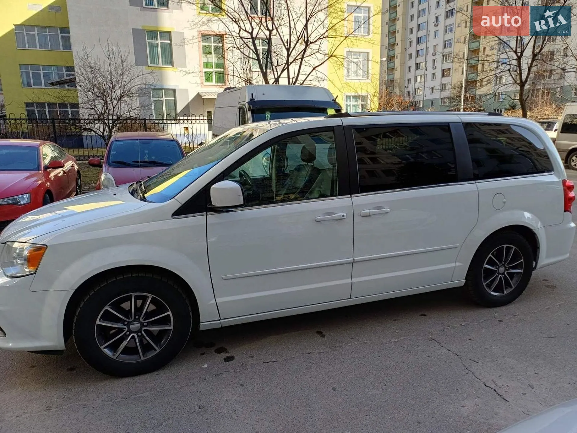2017 Dodge Caravan - мініатюра 2