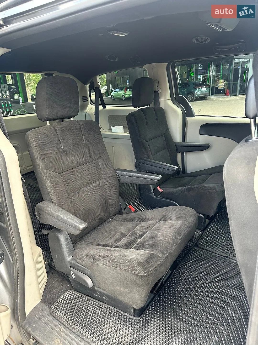 2015 Dodge Caravan - мініатюра 10