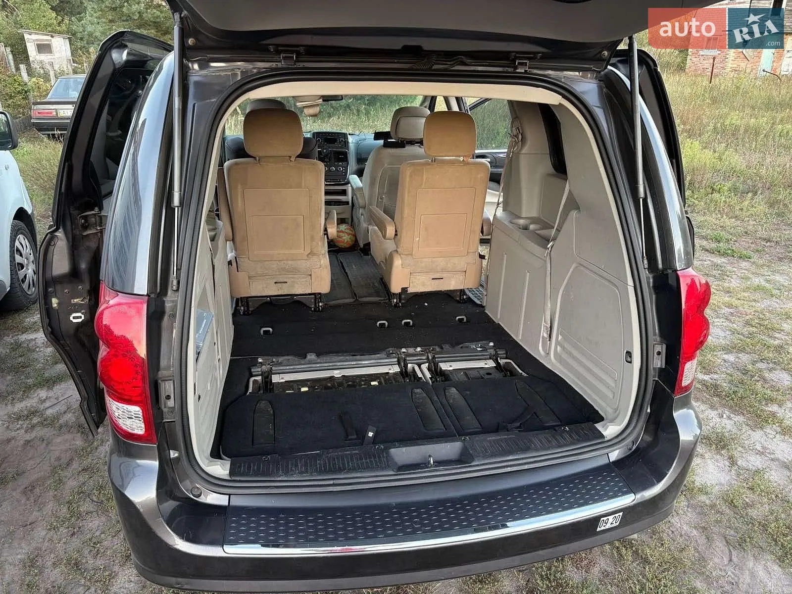 2016 Dodge Caravan - мініатюра 10
