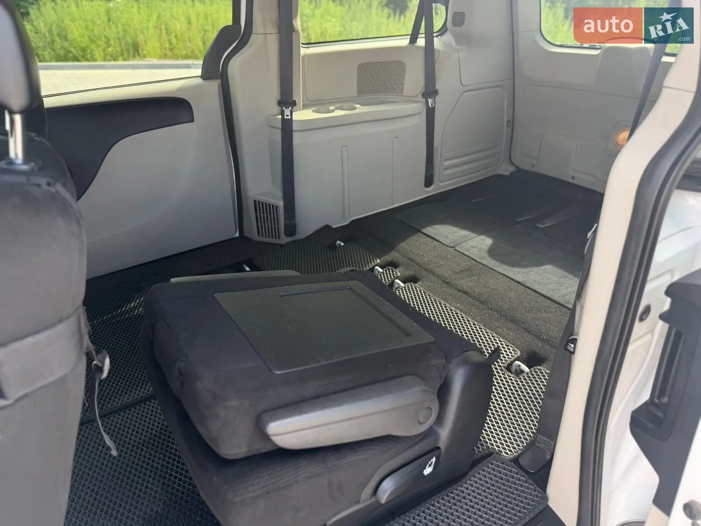 2015 Dodge Caravan - мініатюра 20