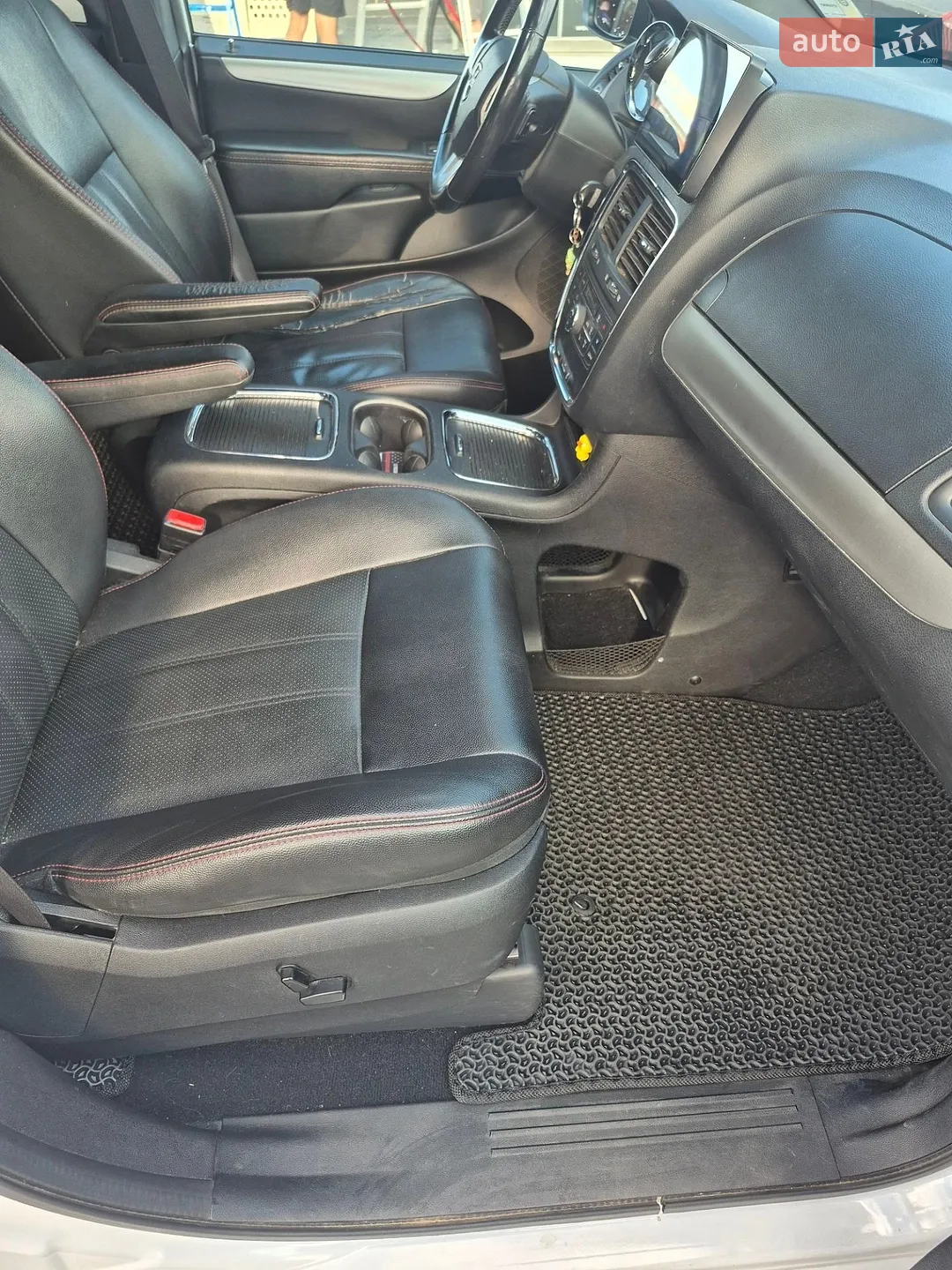 2019 Dodge Caravan - мініатюра 23