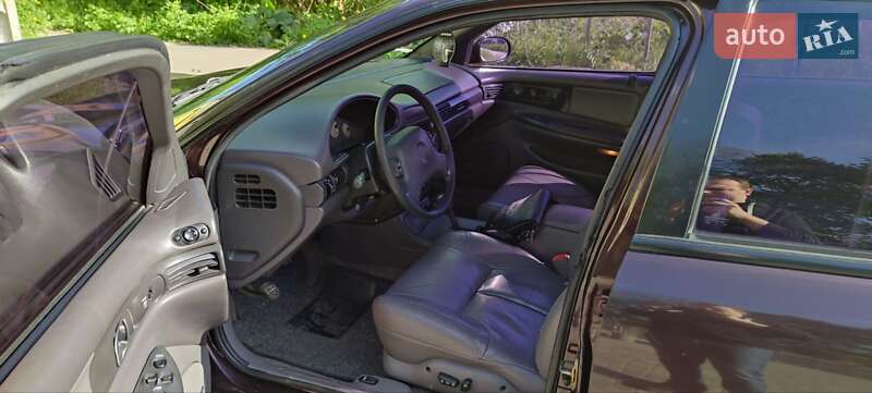 Седан Dodge Intrepid 1993 в Днепре