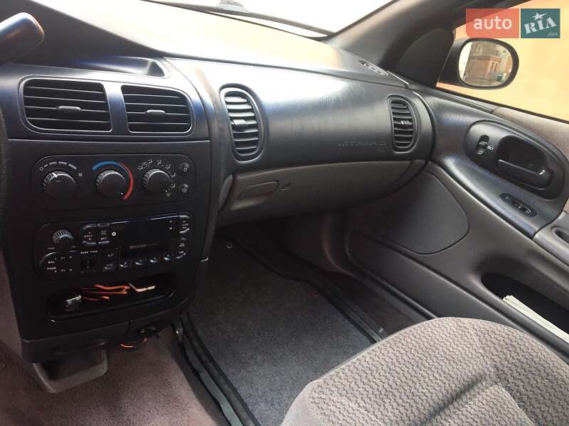 Седан Dodge Intrepid 1998 в Мукачево