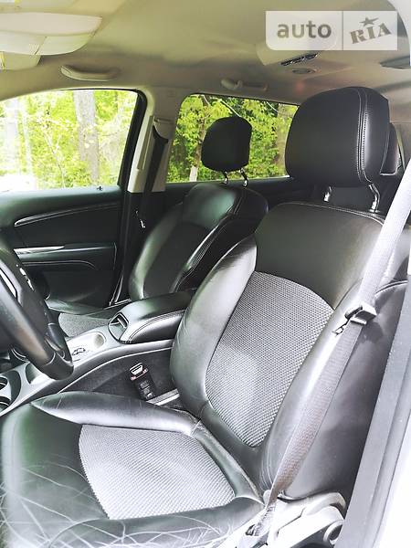Позашляховик / Кросовер Dodge Journey 2015 в Києві