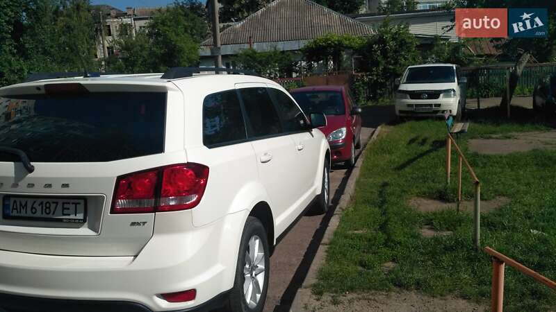 Внедорожник / Кроссовер Dodge Journey 2015 в Житомире