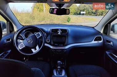 Минивэн Dodge Journey 2015 в 