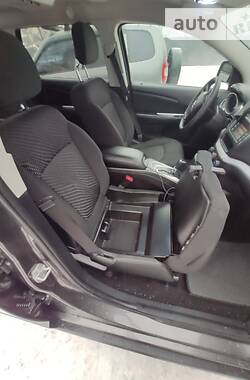 Внедорожник / Кроссовер Dodge Journey 2015 в 