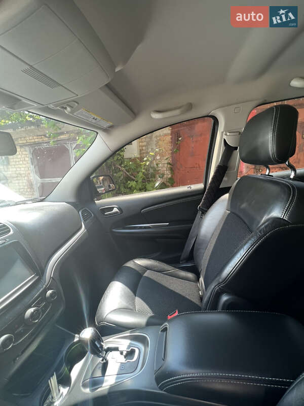 Внедорожник / Кроссовер Dodge Journey 2015 в Вышгороде