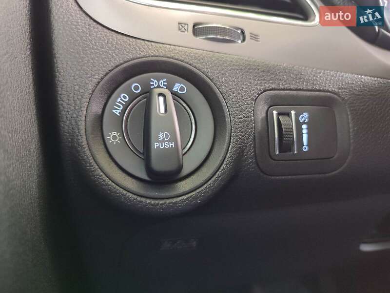 Позашляховик / Кросовер Dodge Journey 2018 в Києві фото 27 Позашляховик / Кросовер Dodge Journey 2018 в Києві