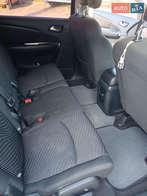 Внедорожник / Кроссовер Dodge Journey 2015 в Ивано-Франковске