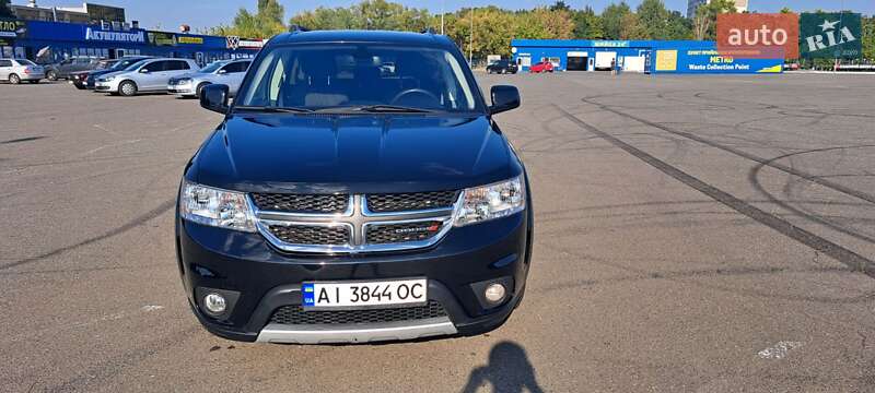 Позашляховик / Кросовер Dodge Journey 2019 в 