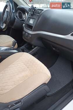 Внедорожник / Кроссовер Dodge Journey 2019 в 