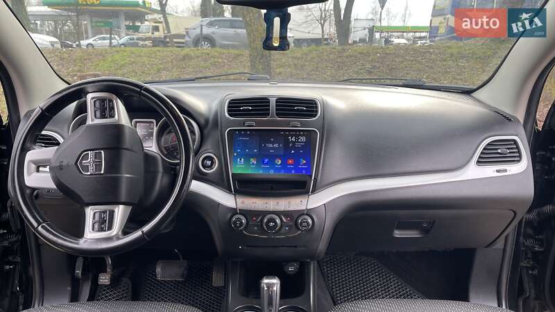 Позашляховик / Кросовер Dodge Journey 2015 в Рівному