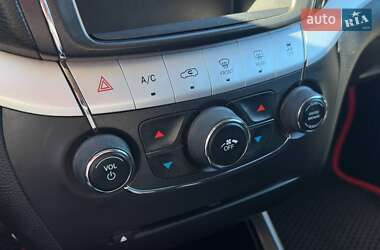 Позашляховик / Кросовер Dodge Journey 2016 в 
