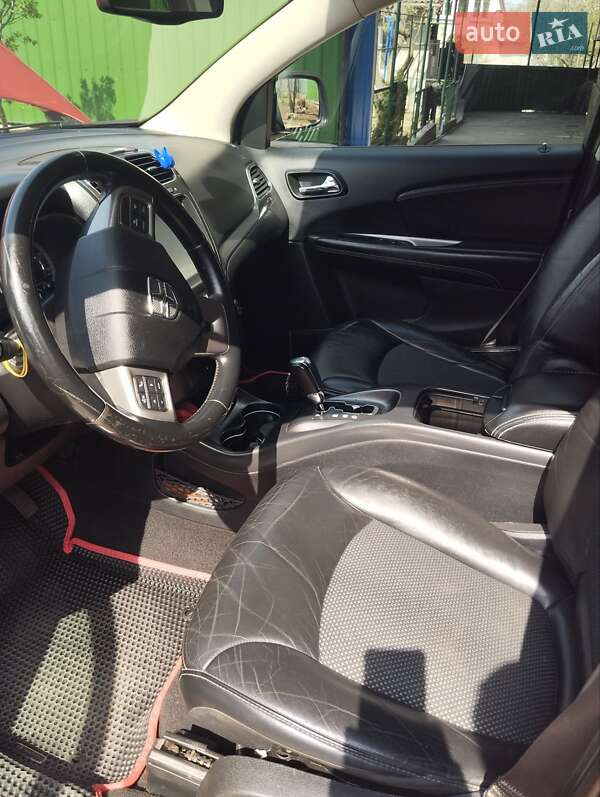 Внедорожник / Кроссовер Dodge Journey 2015 в Запорожье фото 6 Внедорожник / Кроссовер Dodge Journey 2015 в Запорожье