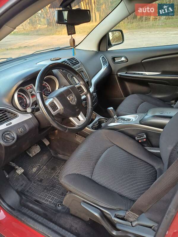 Внедорожник / Кроссовер Dodge Journey 2014 в Чугуеве