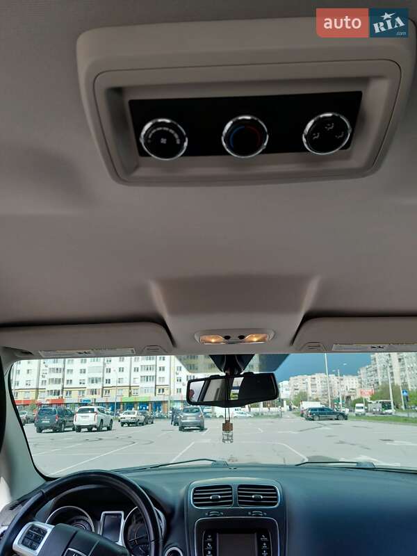 Позашляховик / Кросовер Dodge Journey 2013 в Івано-Франківську