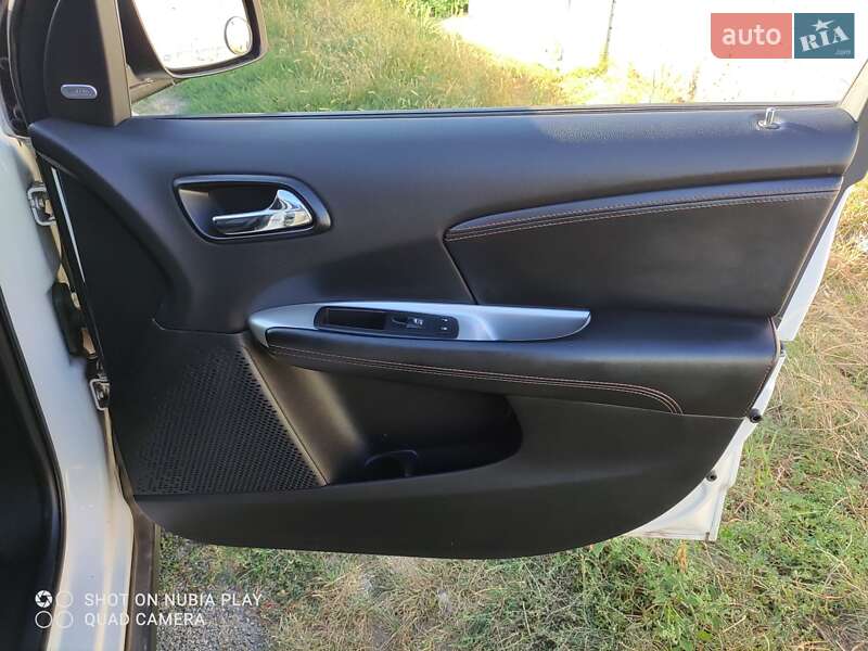 Внедорожник / Кроссовер Dodge Journey 2016 в Черкассах