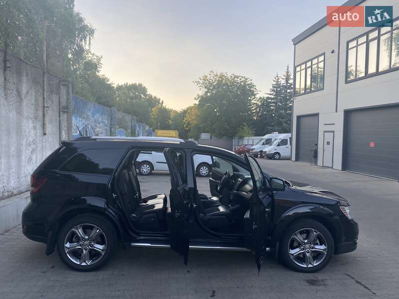 Позашляховик / Кросовер Dodge Journey 2015 в Умані