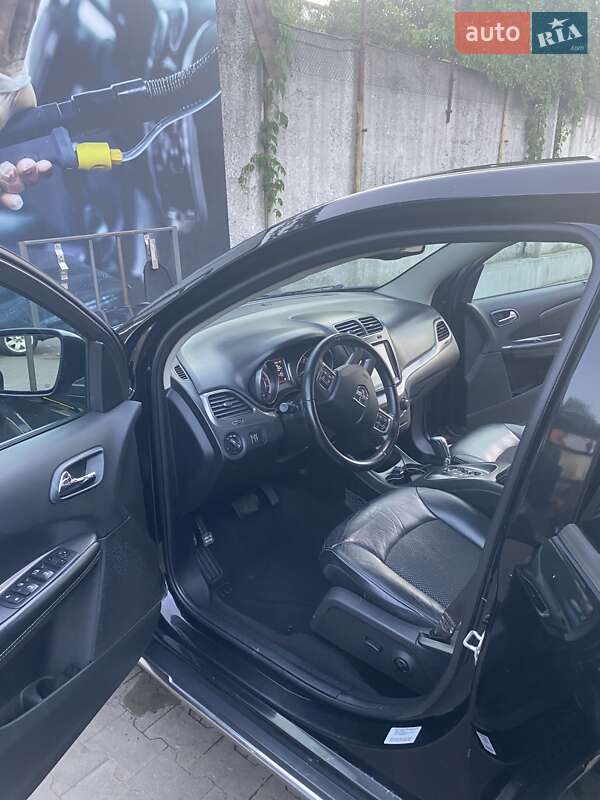 Позашляховик / Кросовер Dodge Journey 2015 в Умані