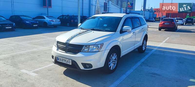 Внедорожник / Кроссовер Dodge Journey 2015 в 