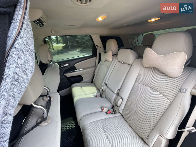 Внедорожник / Кроссовер Dodge Journey 2011 в Кривом Роге фото 21 Внедорожник / Кроссовер Dodge Journey 2011 в Кривом Роге