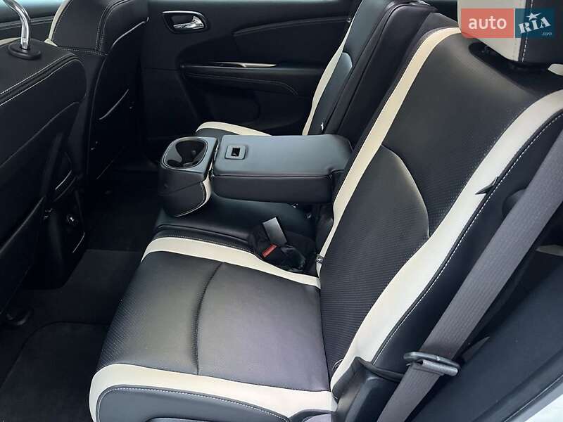 Внедорожник / Кроссовер Dodge Journey 2020 в Львове