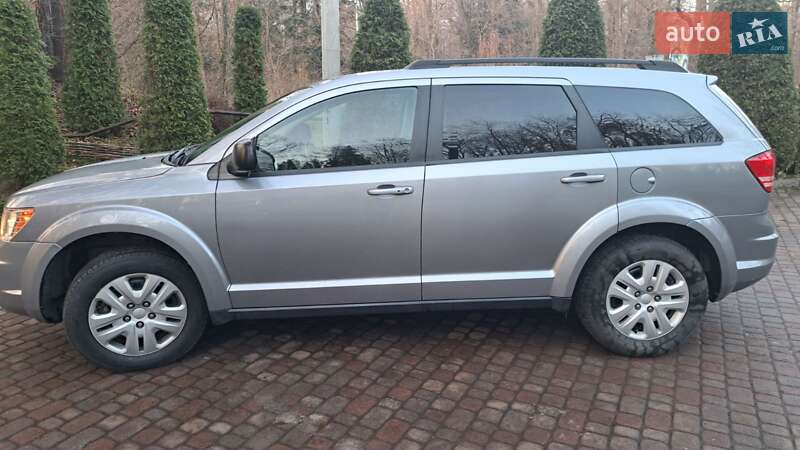 Внедорожник / Кроссовер Dodge Journey 2016 в Стебнику