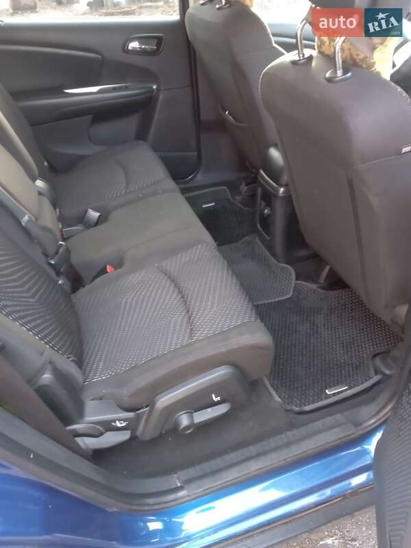 Внедорожник / Кроссовер Dodge Journey 2015 в Вышгороде