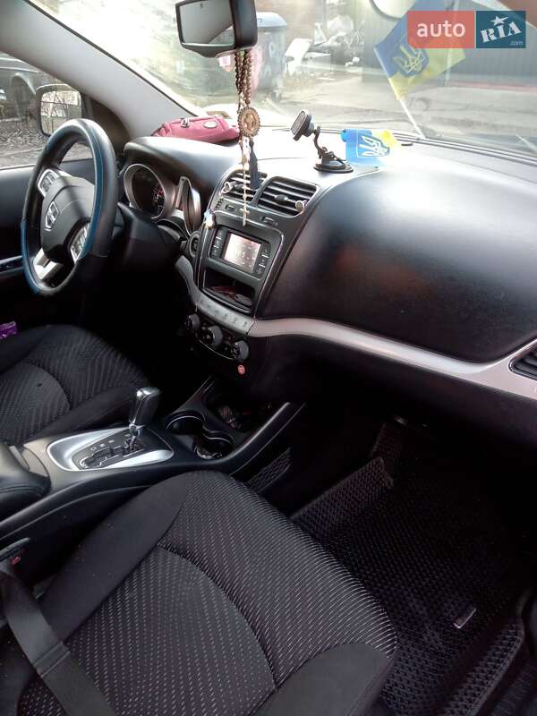 Внедорожник / Кроссовер Dodge Journey 2015 в Вышгороде