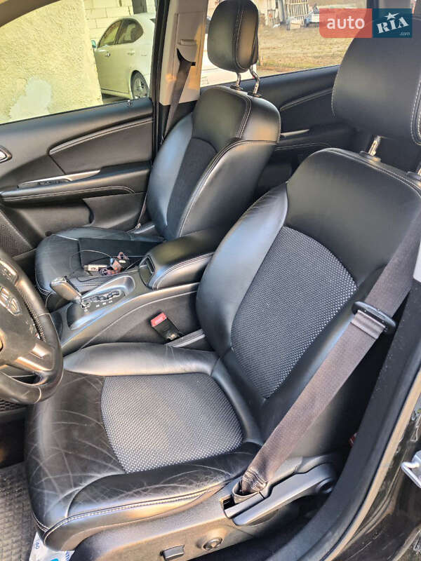 Внедорожник / Кроссовер Dodge Journey 2020 в Киеве