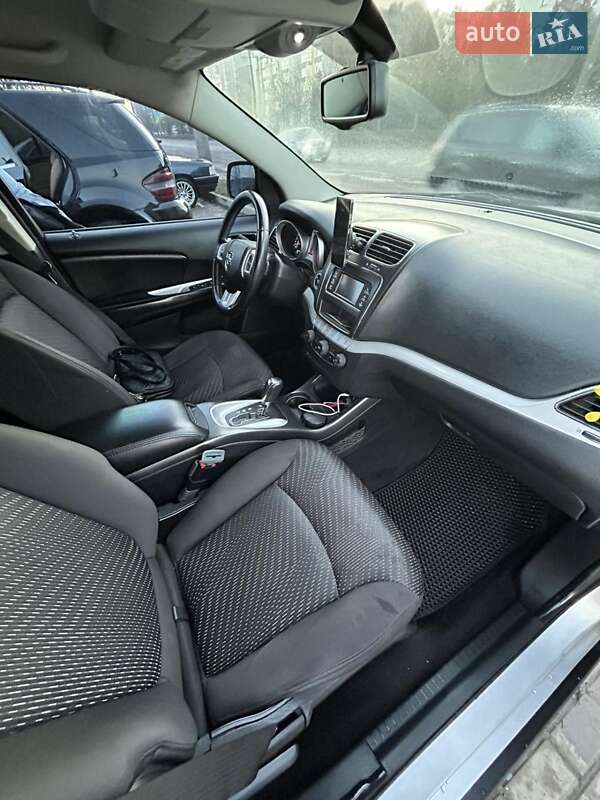 Внедорожник / Кроссовер Dodge Journey 2013 в Ивано-Франковске