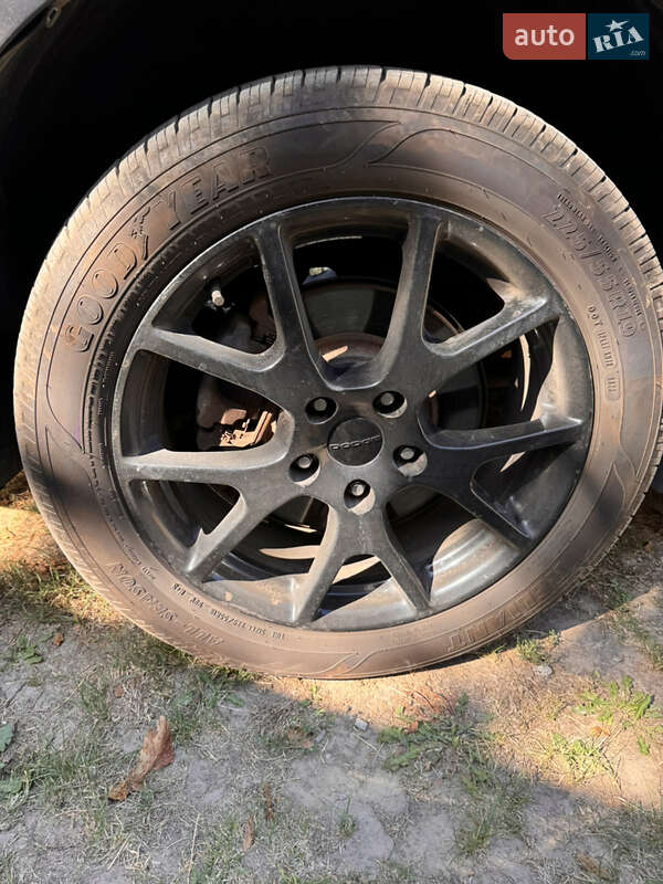 Позашляховик / Кросовер Dodge Journey 2013 в Києві