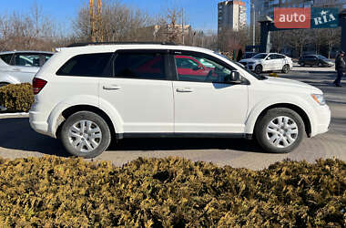 Позашляховик / Кросовер Dodge Journey 2020 в 
