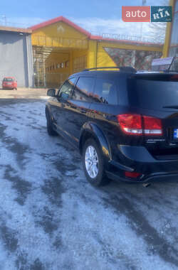 Позашляховик / Кросовер Dodge Journey 2015 в 