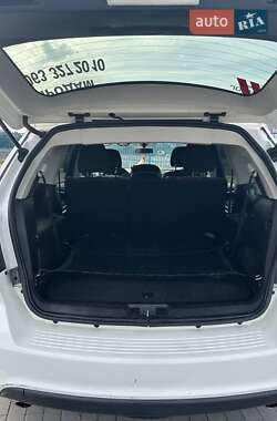 Позашляховик / Кросовер Dodge Journey 2015 в 