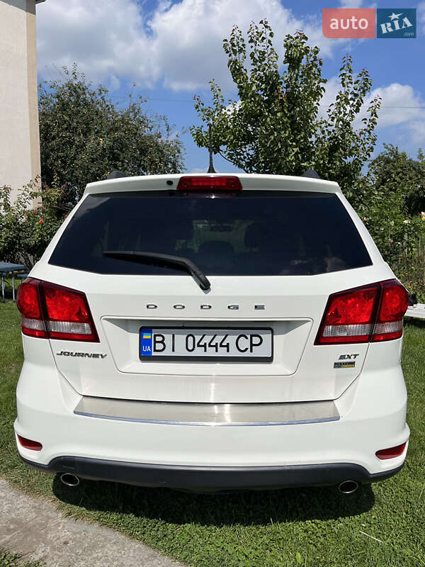 Позашляховик / Кросовер Dodge Journey 2016 в Гадячі