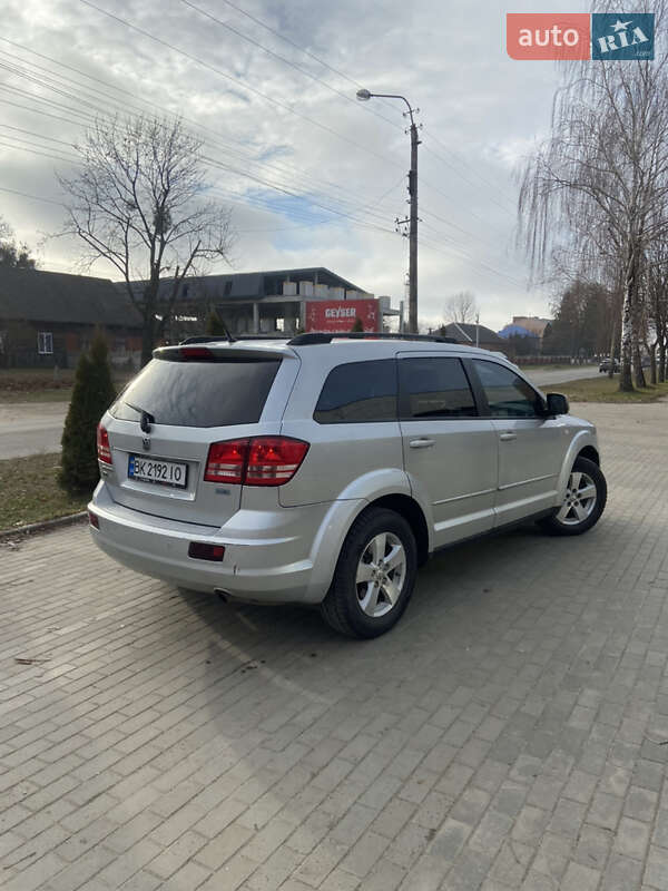 Позашляховик / Кросовер Dodge Journey 2008 в Березному
