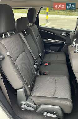 Позашляховик / Кросовер Dodge Journey 2020 в 