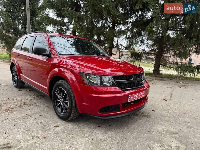 Позашляховик / Кросовер Dodge Journey 2017 в 
