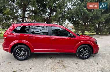 Позашляховик / Кросовер Dodge Journey 2017 в 