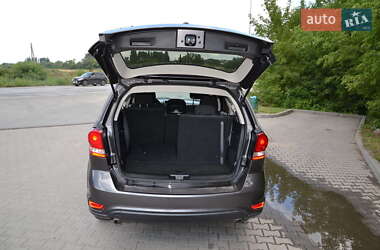 Внедорожник / Кроссовер Dodge Journey 2015 в 