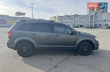 Позашляховик / Кросовер Dodge Journey 2016 в 