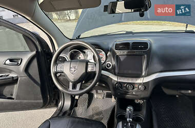 Позашляховик / Кросовер Dodge Journey 2016 в 