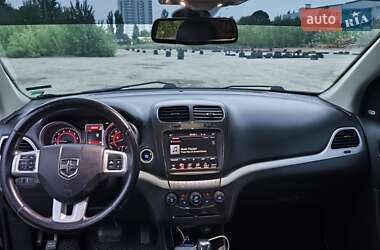 Позашляховик / Кросовер Dodge Journey 2019 в 