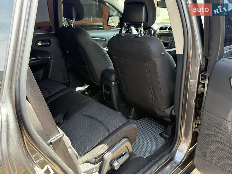 Внедорожник / Кроссовер Dodge Journey 2015 в Виннице