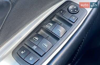 Позашляховик / Кросовер Dodge Journey 2018 в 
